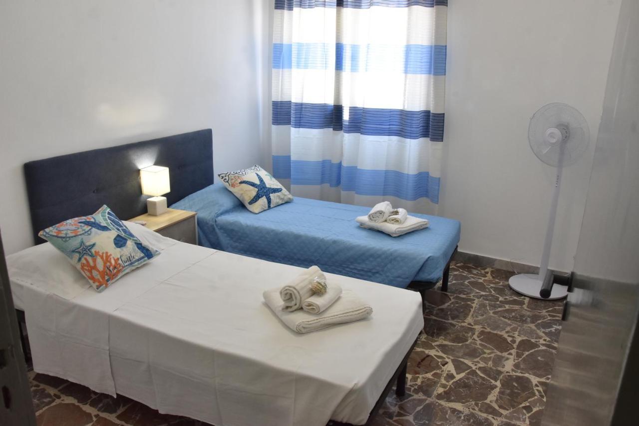 Home * Giardini-Naxos
